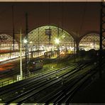 Dresden Hauptbahnhof bei Nacht