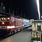 Dresden Hbf mit 243 und D-Zug