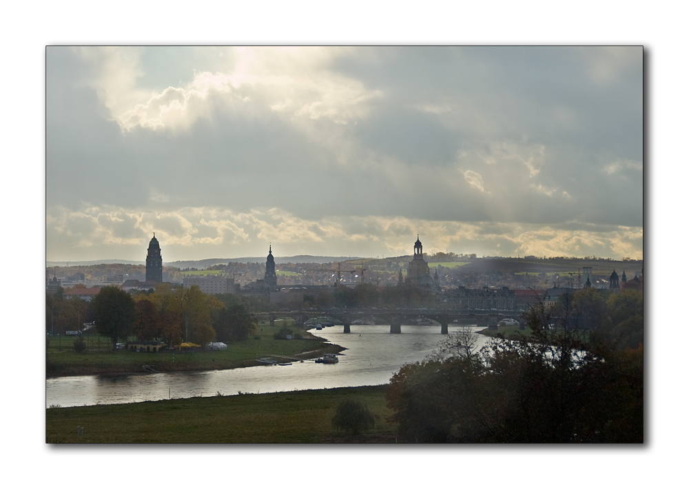 Dresden im Gegenlicht ...