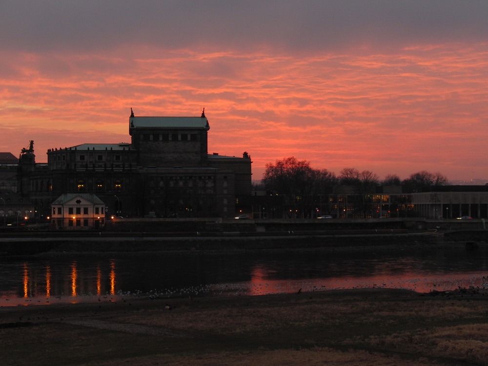 Dresden in der Dämmerung.