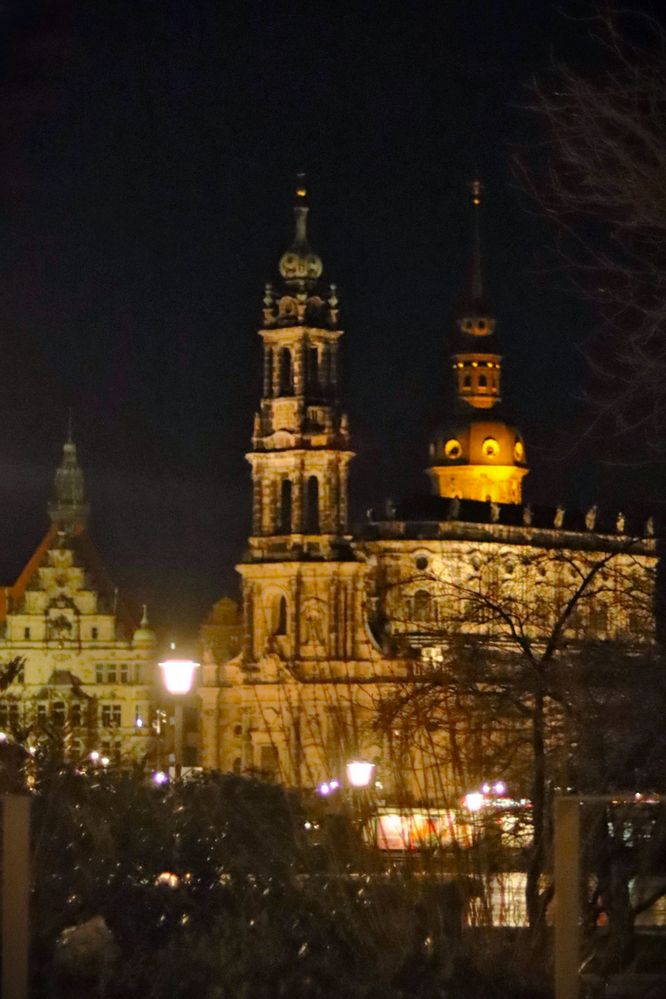 Dresden - Kathedrale und Hausmannsturm