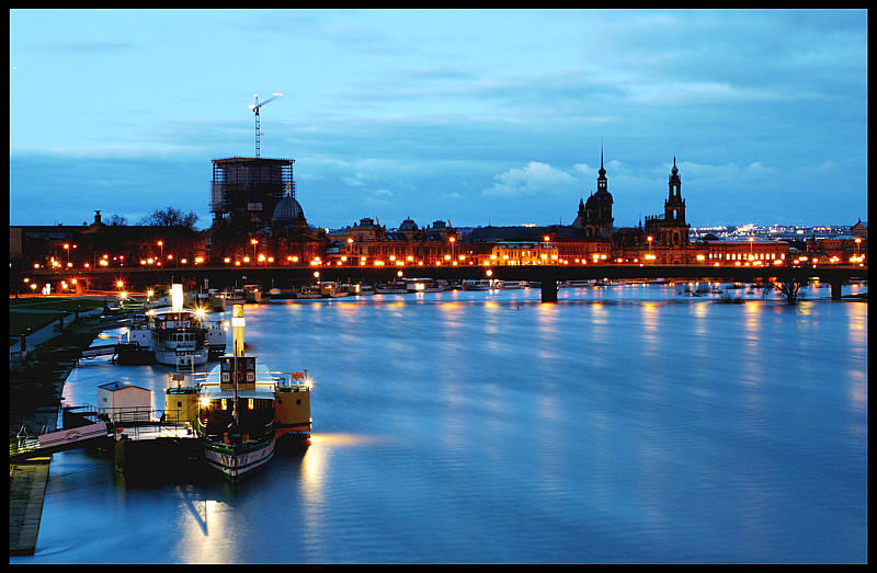 Dresden kurz vor dem Sonnenaufgang