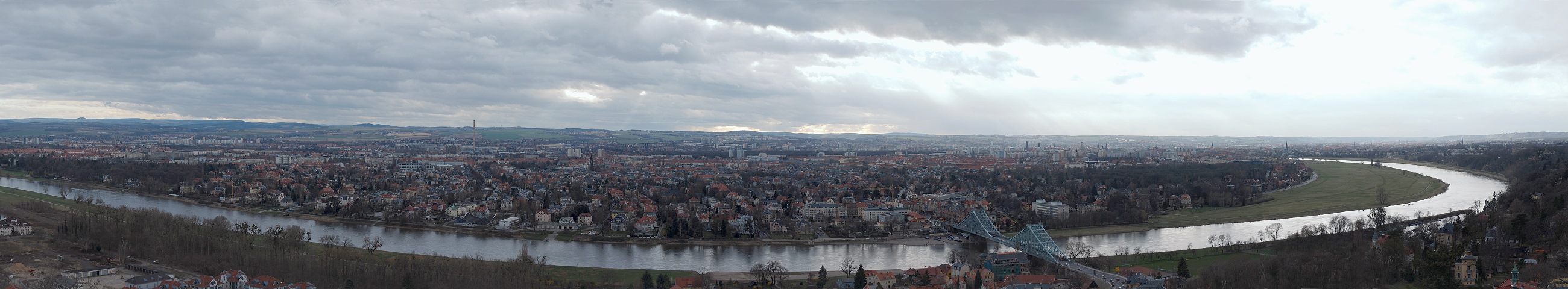 Dresden mit Fernblick zum Osterzgebirge