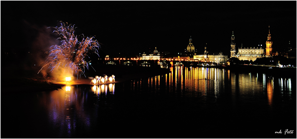 Dresden mit Feuerwerk