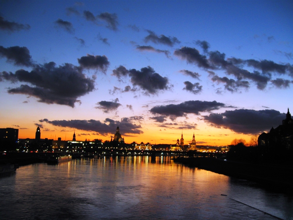 Dresden nach dem Sonnenuntergang