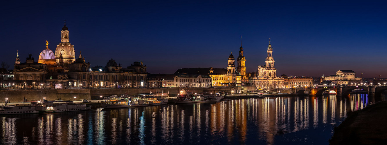 Dresden Panorama (Blue Hour)