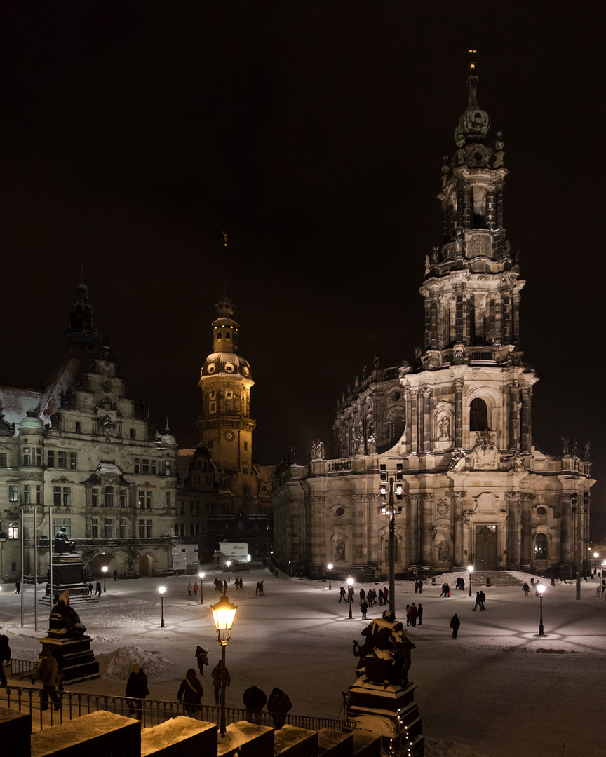 Dresden, Schloßplatz mit Hofkirche