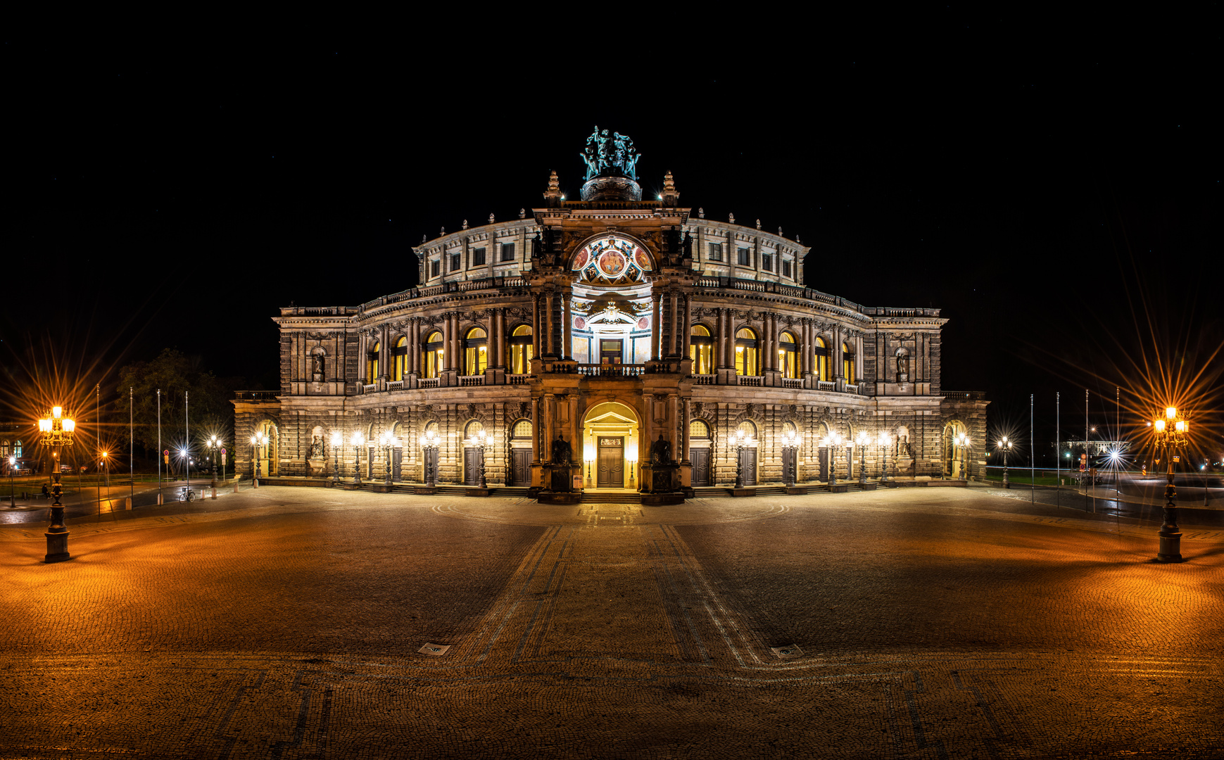 Dresden Semperoper Panorama bei Nacht