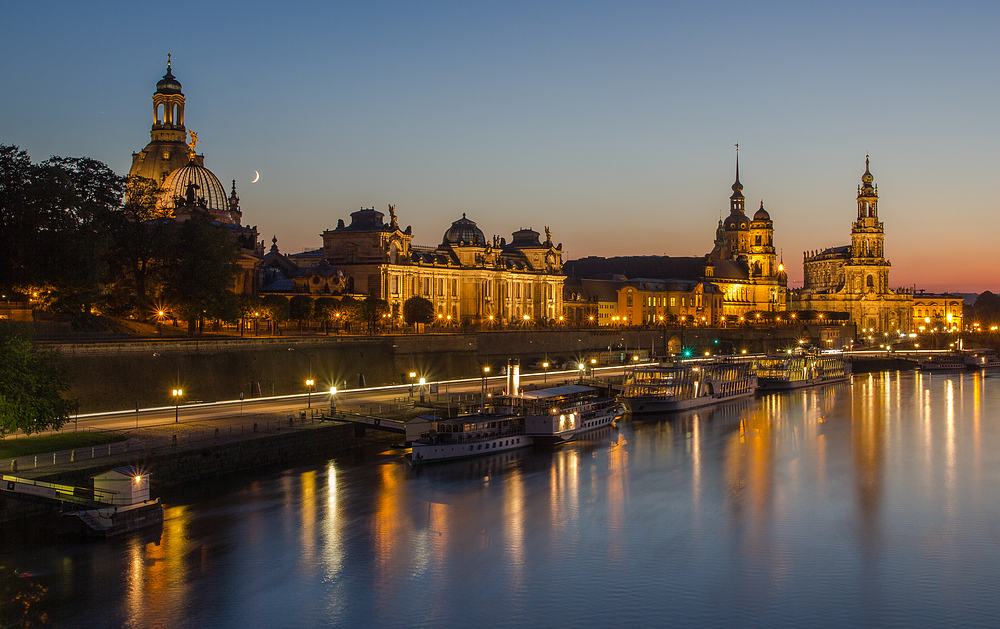 Dresden Skyline am Abend