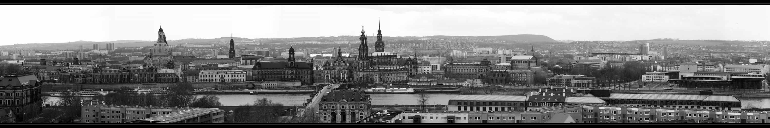 Dresden Skyline s/w