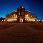 Dresden, Theaterplatz