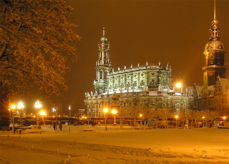 Dresden, Theaterplatz