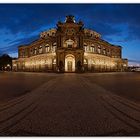 Dresden, Theaterplatz