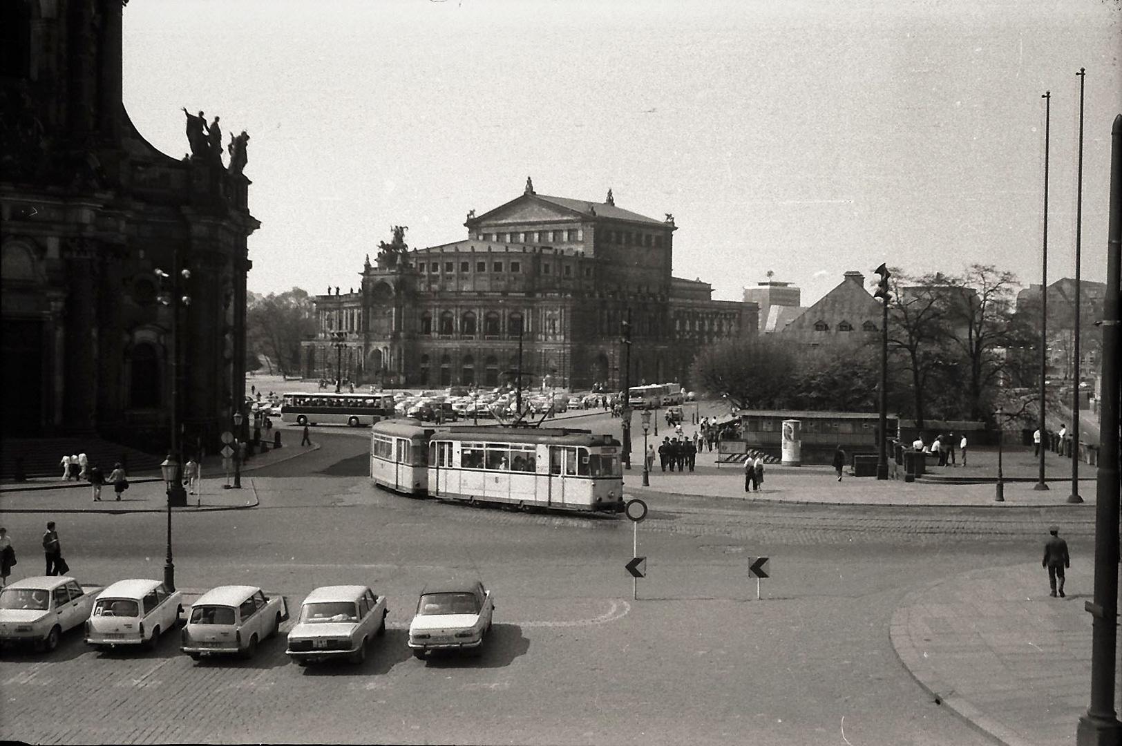 Dresden Theaterplatz .