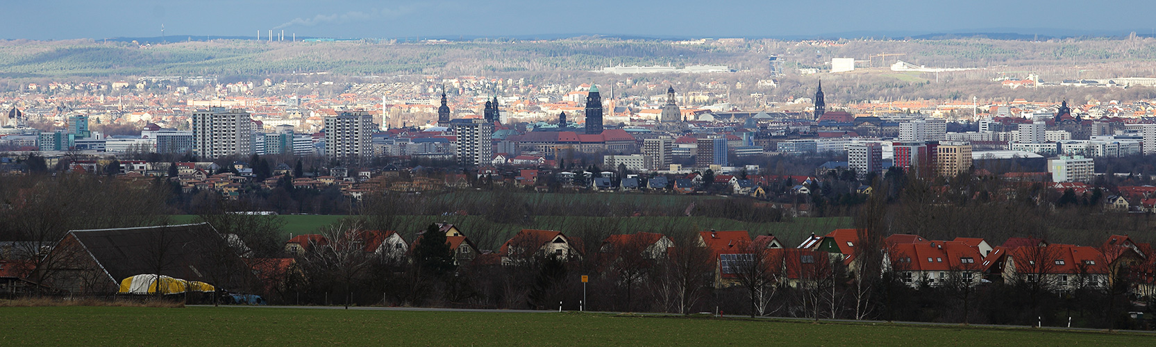 Dresden von den südlichen Höhen gesehen  und diesmal mit Licht im Norden, was...