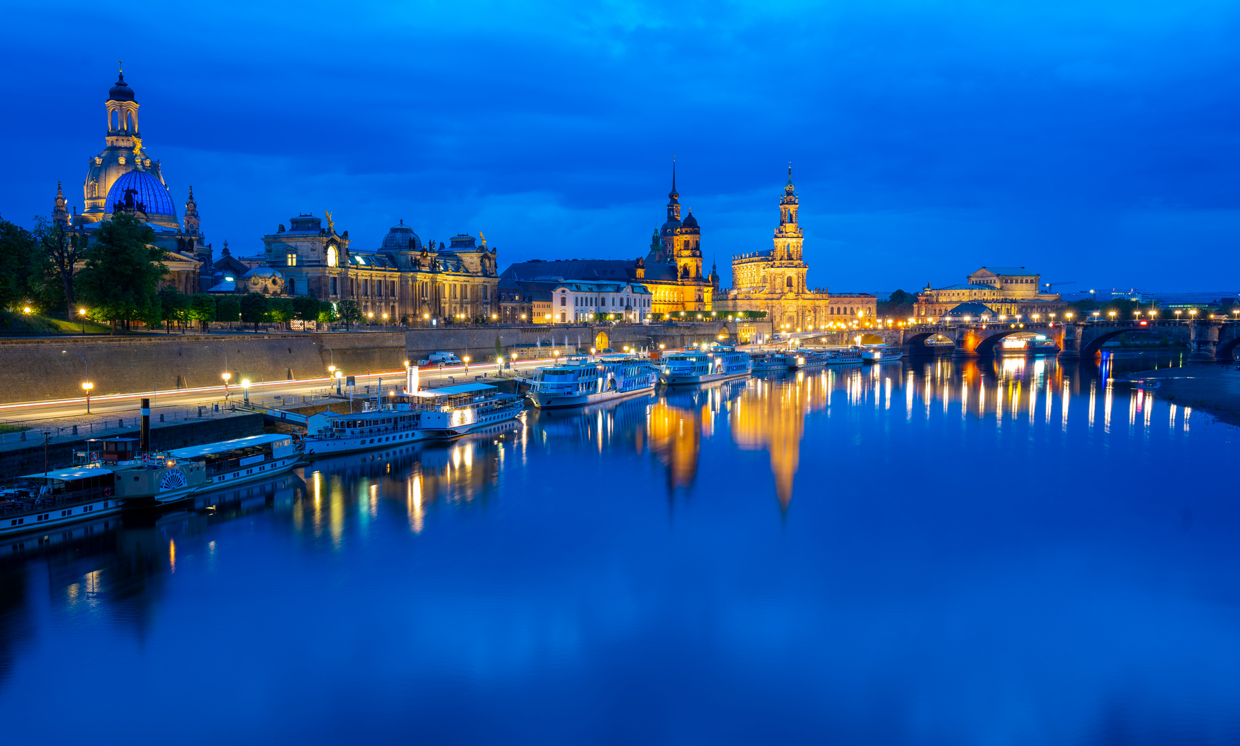 Dresden zur blauen Stunde