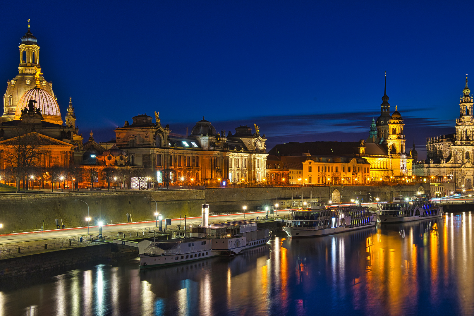 Dresden zur blauen Stunde