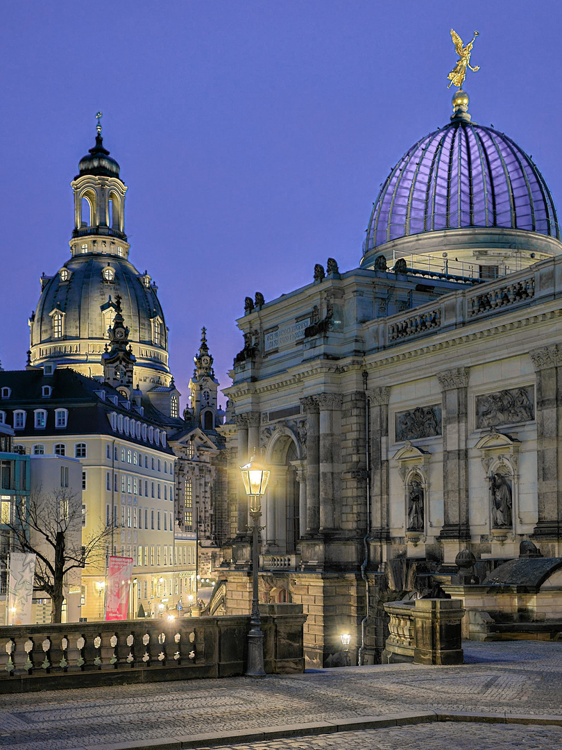 Dresden zur Blauen Stunde. 