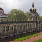 Dresden, Zwinger mit Schauspielhaus im Frühling