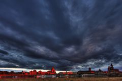 Dresdener Altstadtsilouette bei Sonnenunterang