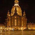 Dresdener Frauenkirche bei Nacht