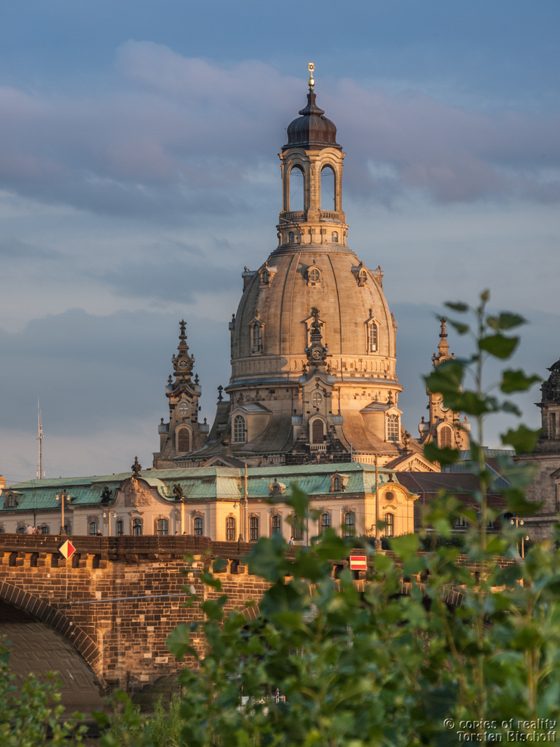 Dresdener Frauenkirche im Abendlicht