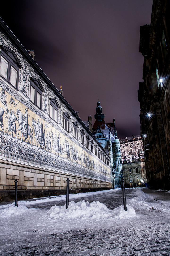 Dresdener Gemälde bei Nacht und Schnee