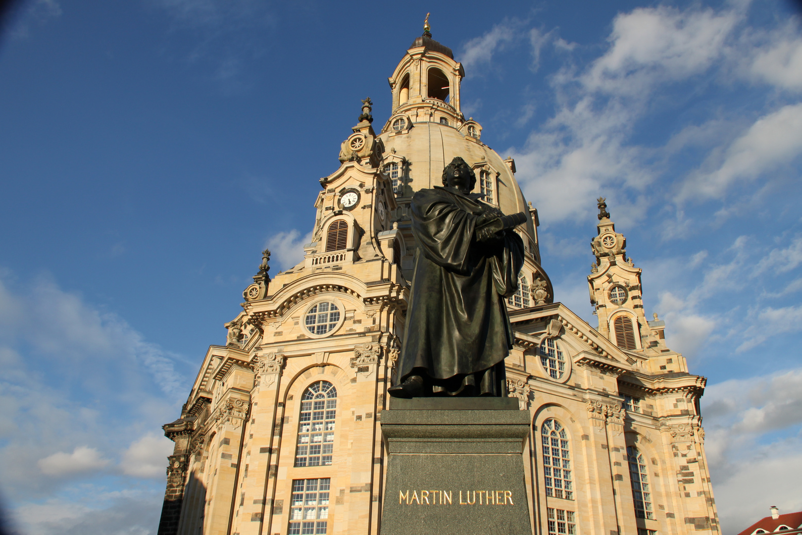 Dresden...Frauenkirche mit Martin Luther