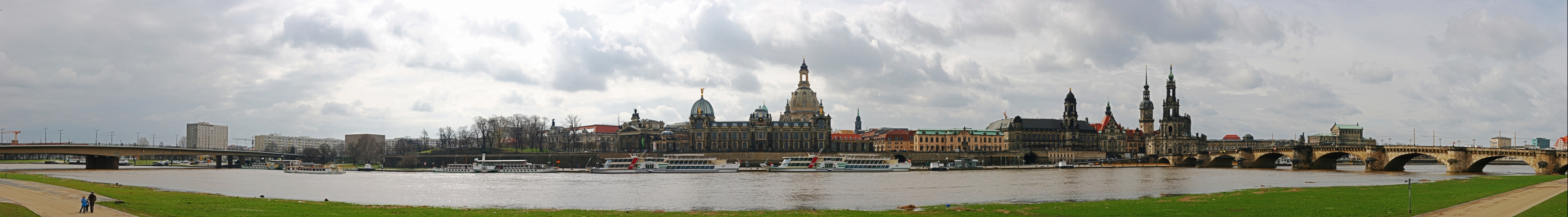 Dresden's Elbufer Panorama