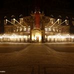 Dresdens Semperoper bei Nacht