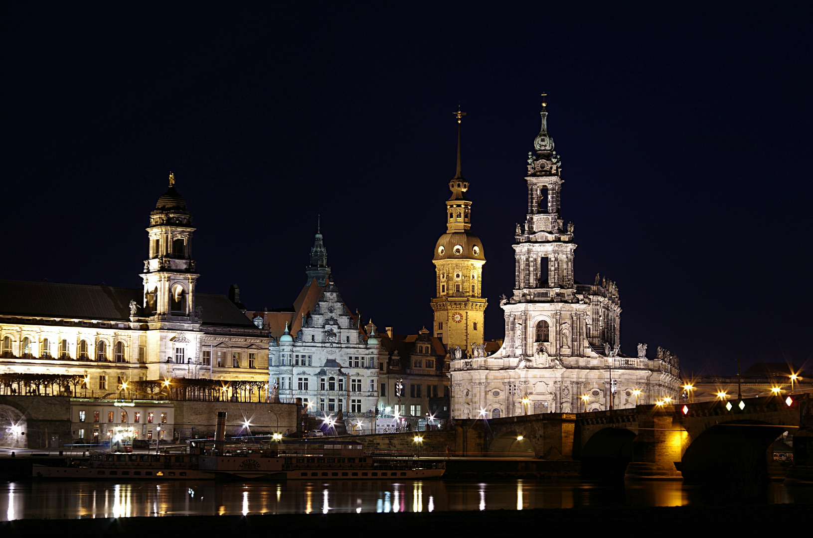 Dresdner Altstadt bei Nacht 