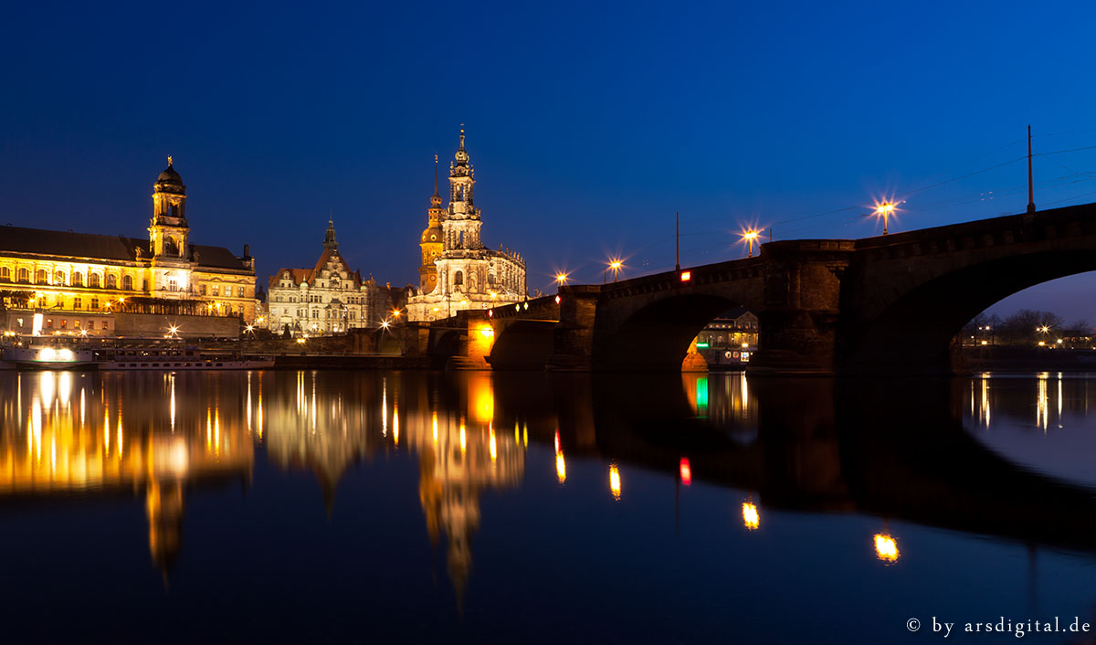 Dresdner Altstadt mit der Augustubrücke