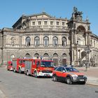 Dresdner Feuerwehr vor der Semperoper in Dresden am 22.03.10