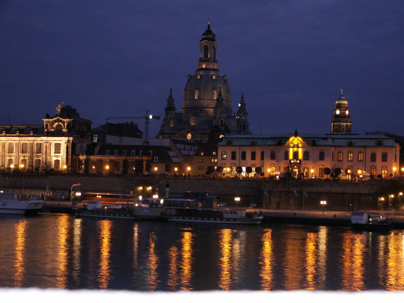 Dresdner Frauenkirche bei Nacht