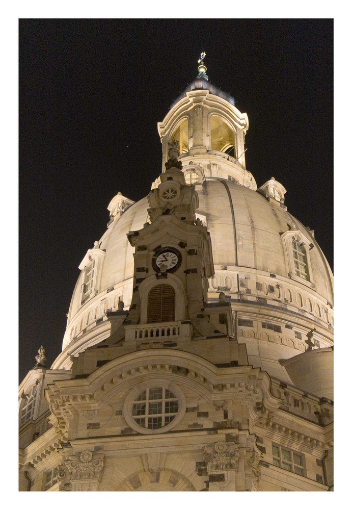 Dresdner Frauenkirche bei Nacht