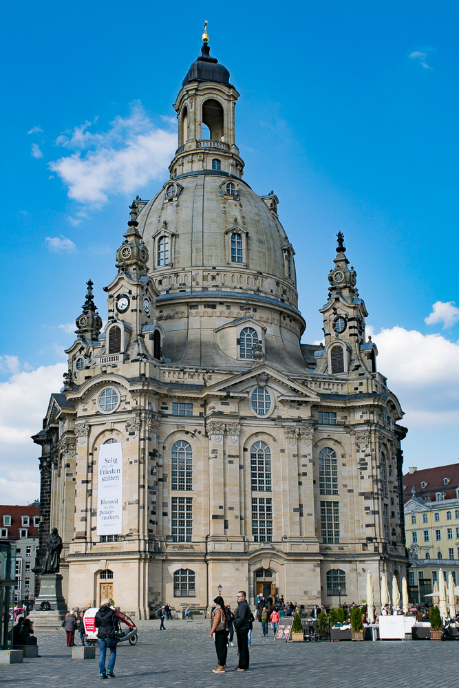 Dresdner Frauenkirche bei Traumwetter