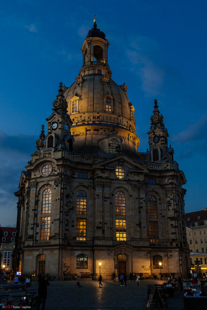Dresdner Frauenkirche zur blauen Stunde