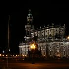 Dresdner Hofkirche bei Nacht