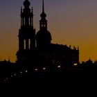 Dresdner Hofkirche bei Nacht