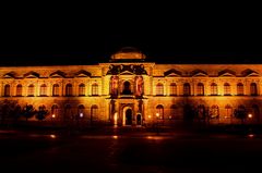 Dresdner Zwinger bei Nacht