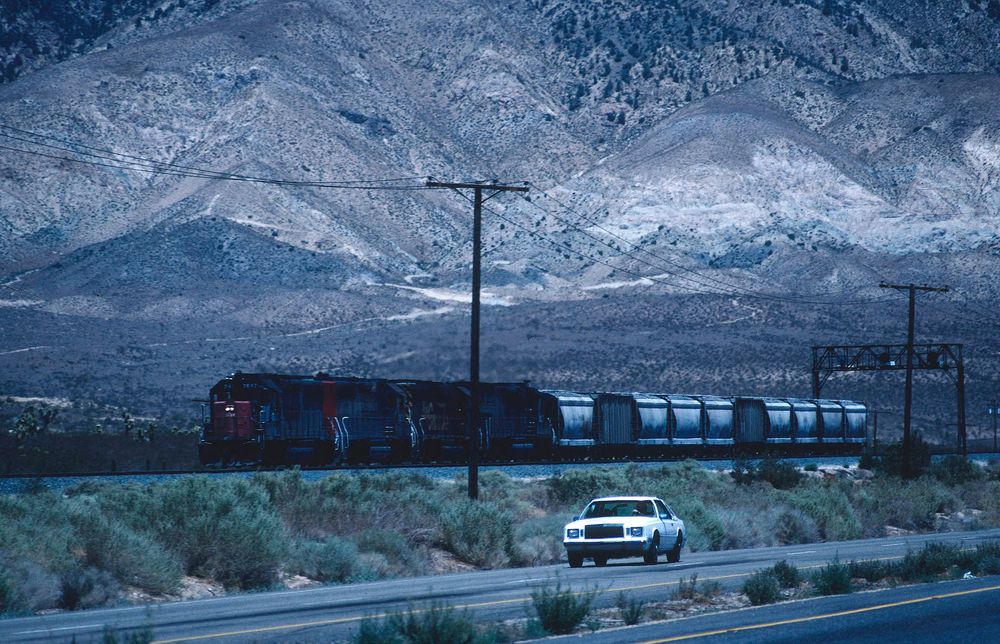 D&RGW #7647 ex SP/SSW short Train near Mojave