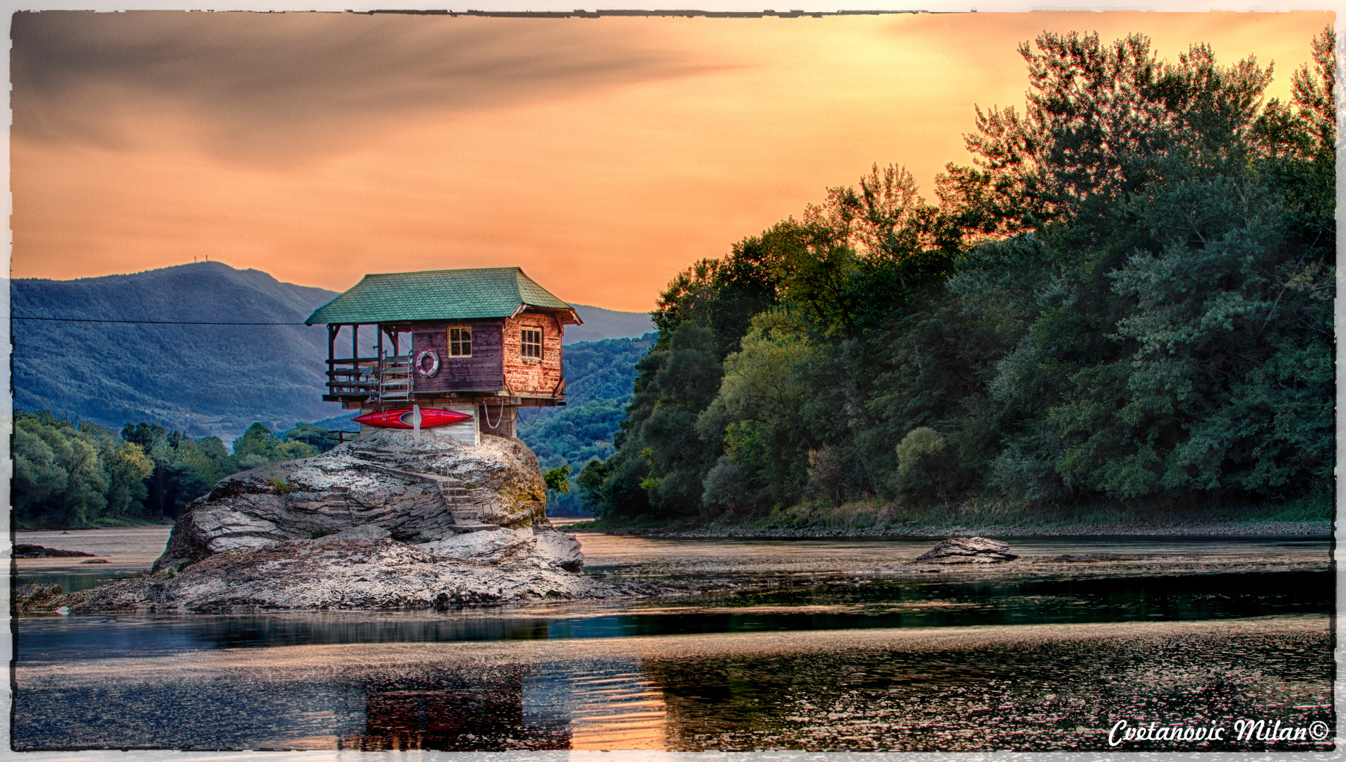 Drina Flusshaus