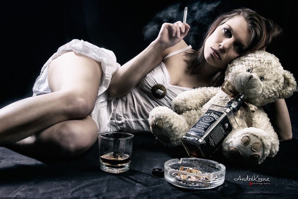 drink and smoke with the bear