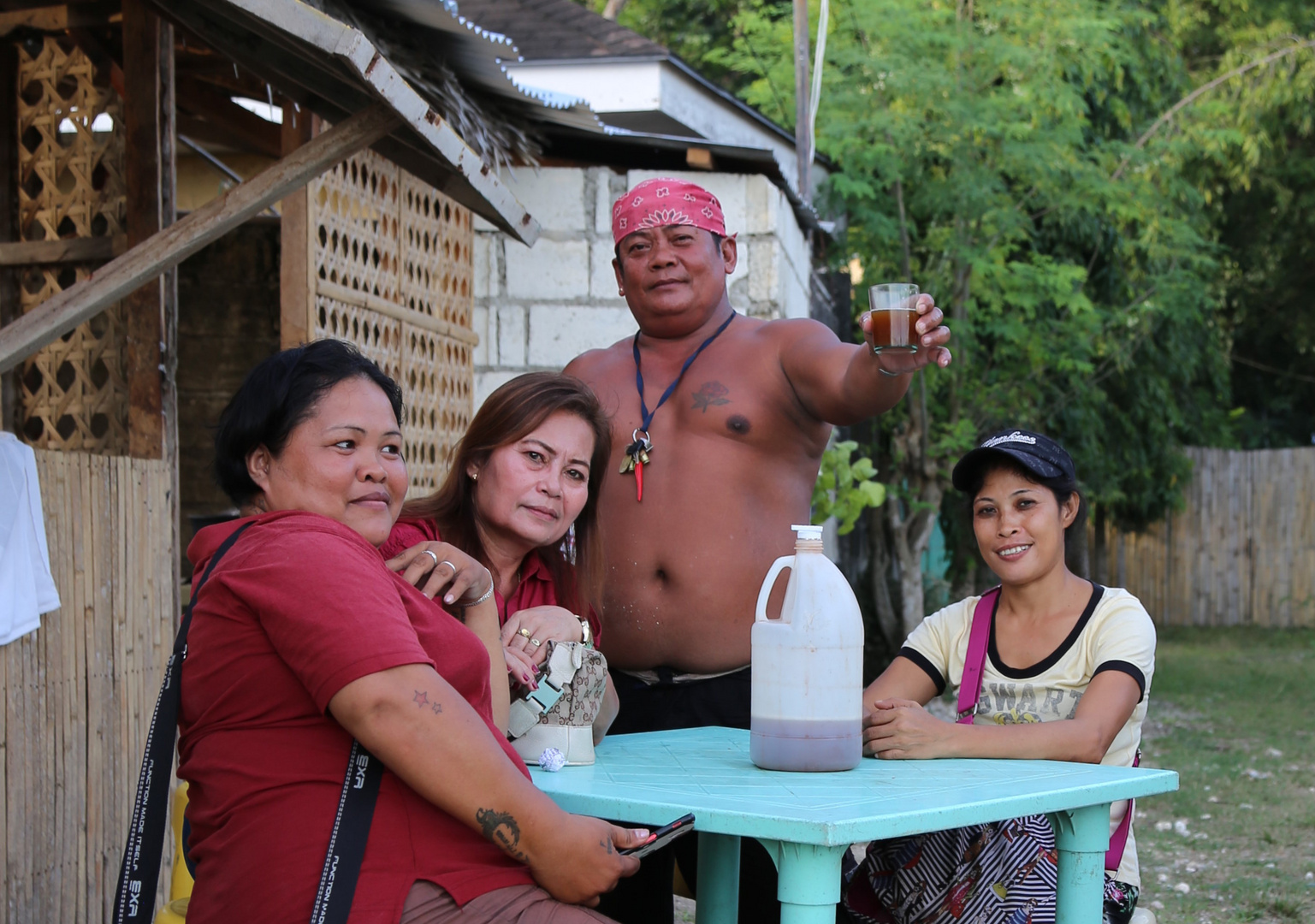Drinking Tuba Foto & Bild erwachsene, asia, east asia Bilder auf