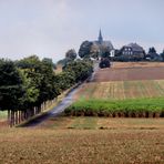 Droben stehet die Kapelle ...