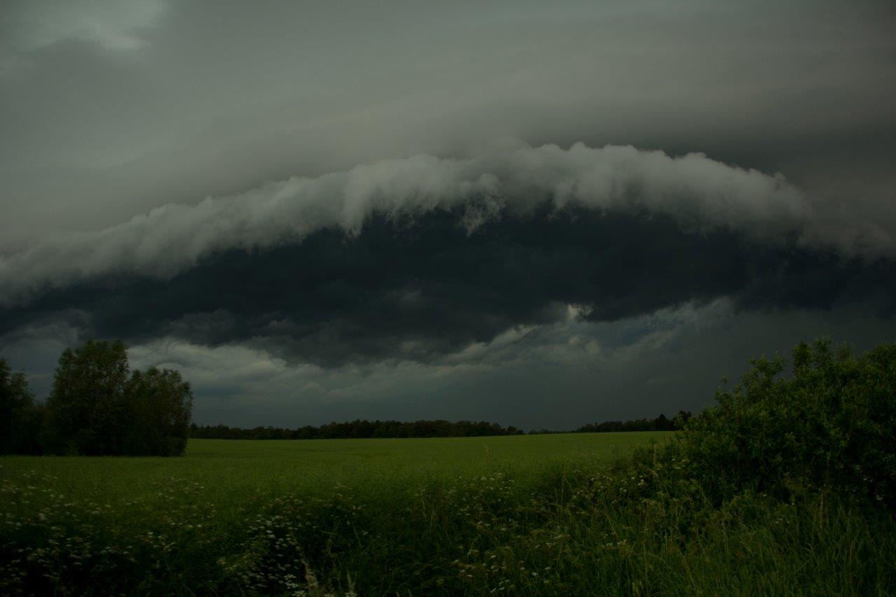 Drohend kommen die Wolken näher.