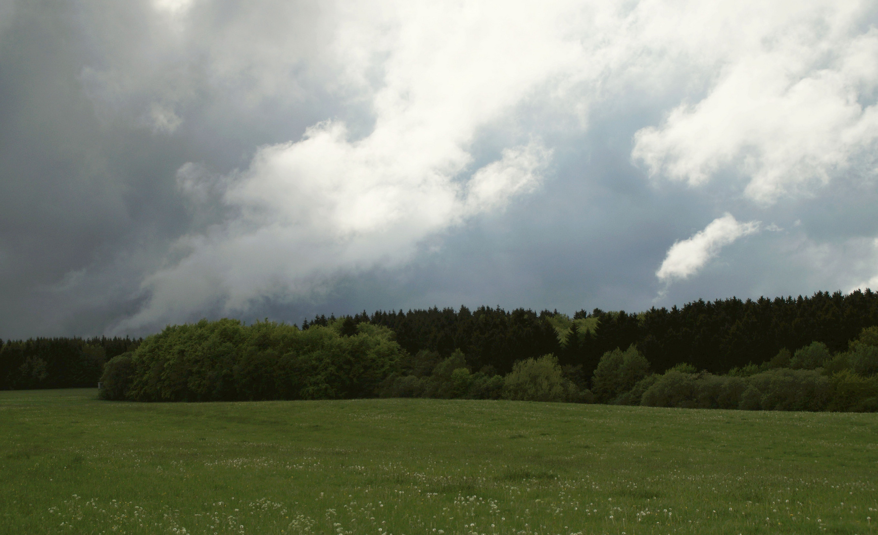 Drohende Wolken