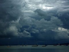 Drohendes Unwetter am Ammersee bei Eching