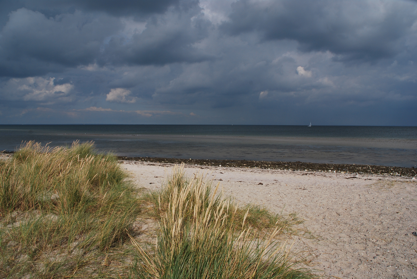 Drohendes Unwetter an der Ostseeküste