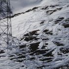 Droites et courbes ; métal et poudre